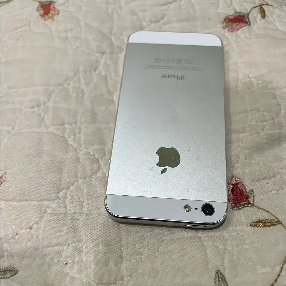 iPhone 5 Silver For Parts No Power